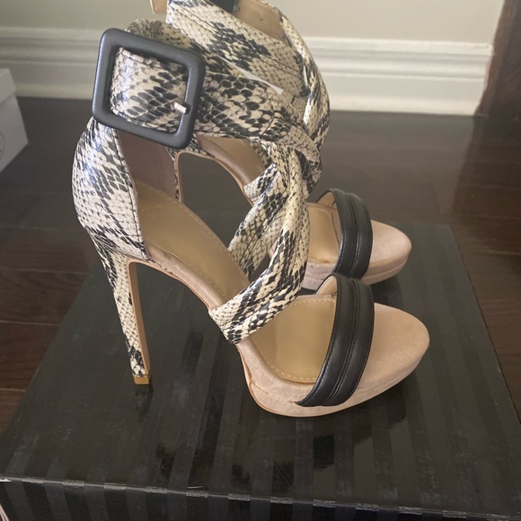 Brand new sexy high heel sandals - Picture 5 of 5